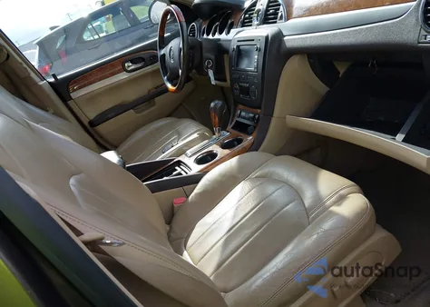 2008 Buick Enclave Cxl z USA, uszkodzony, nr VIN 5GAEV23718J227863